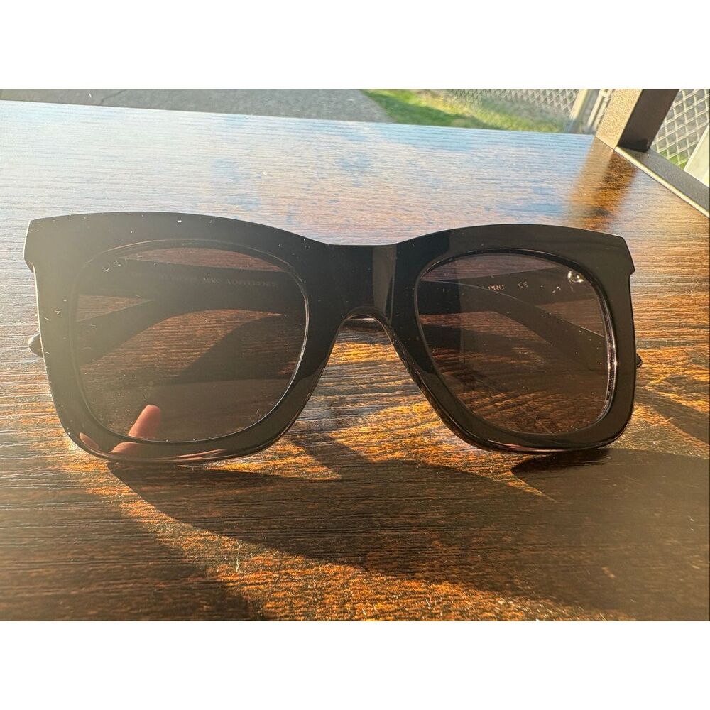 DIFF Eyewear Black Oversized Square Sunglasses Gradient Lenses Stylish - Picture 3 of 8